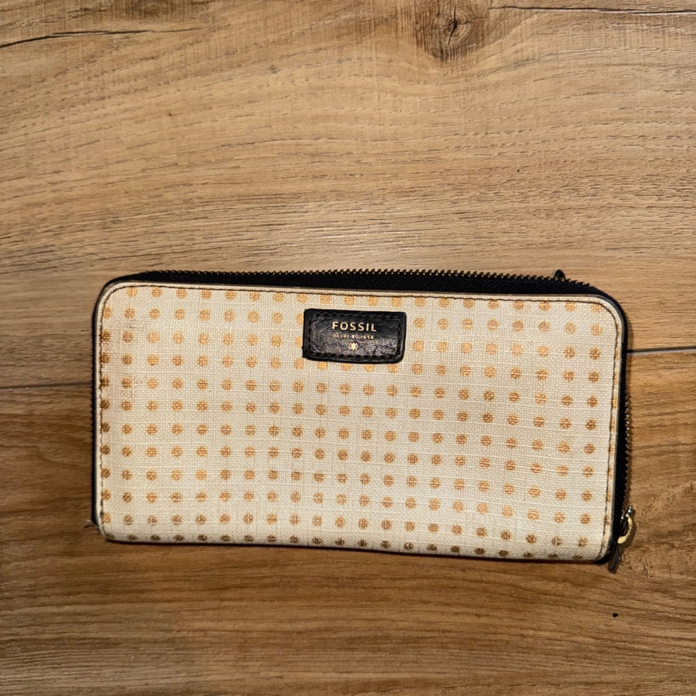 Fossil Beige and Brown Dot Wallet